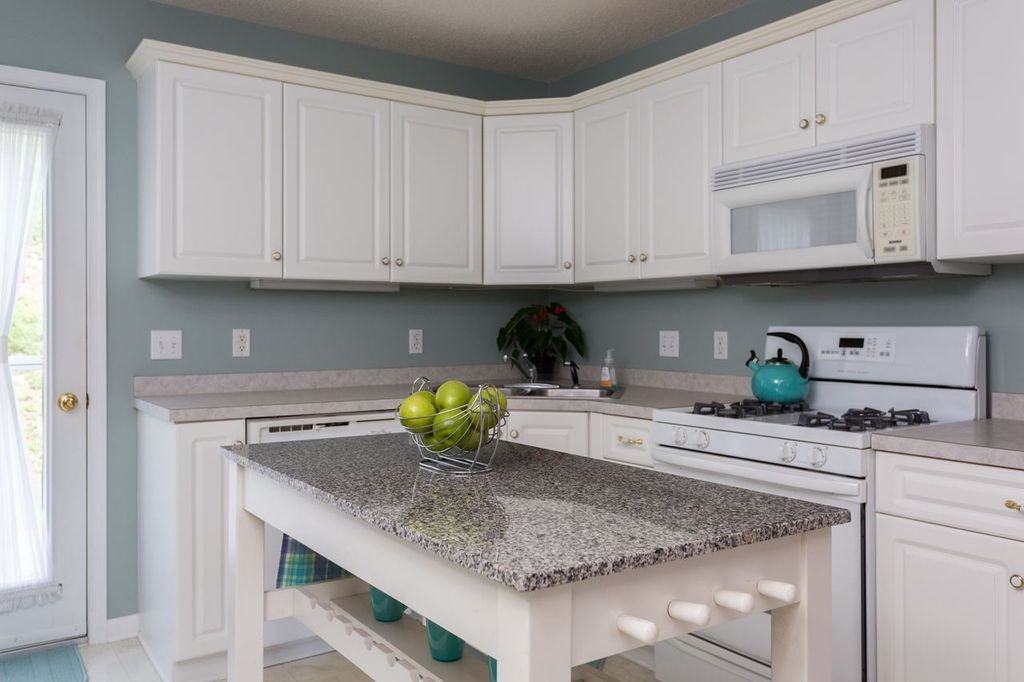 1200 King Edwards Way #NA - Photo 4 of 19