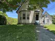 5 Cottage St #A - Photo 1 of 1