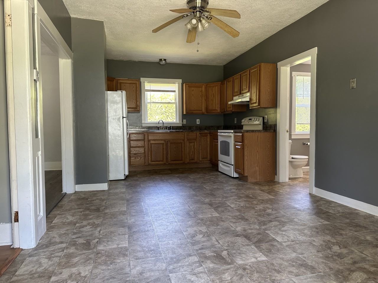 5 Cottage St #A - Photo 2 of 19