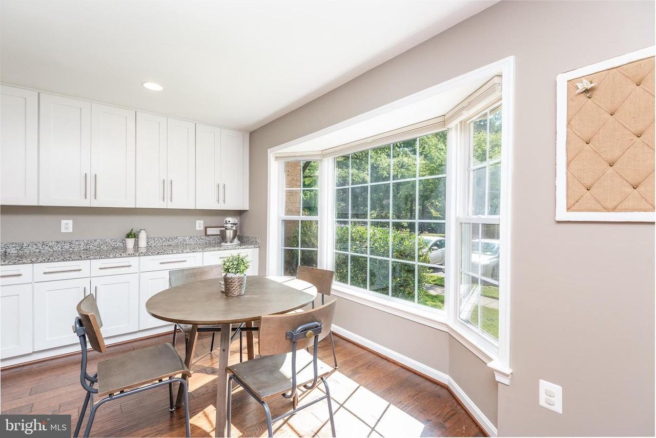 8977 Omega Ct - Photo 6 of 29