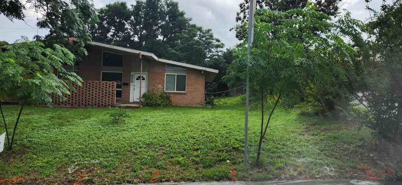 3216 Urban Crest Dr #NA - Photo 2 of 32