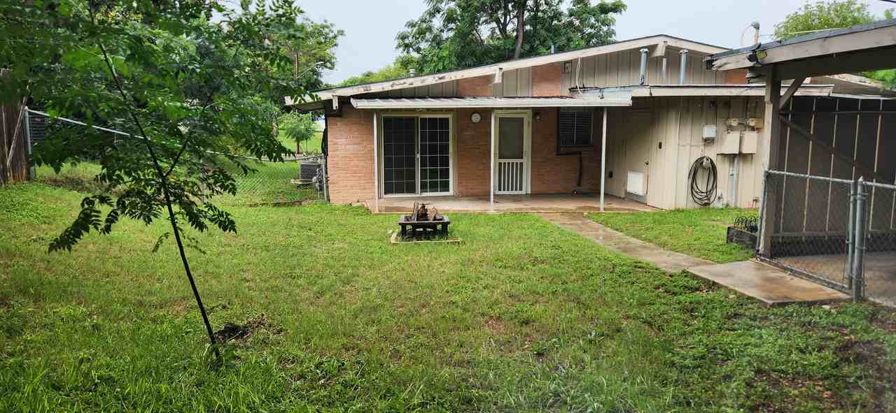 3216 Urban Crest Dr #NA - Photo 3 of 32