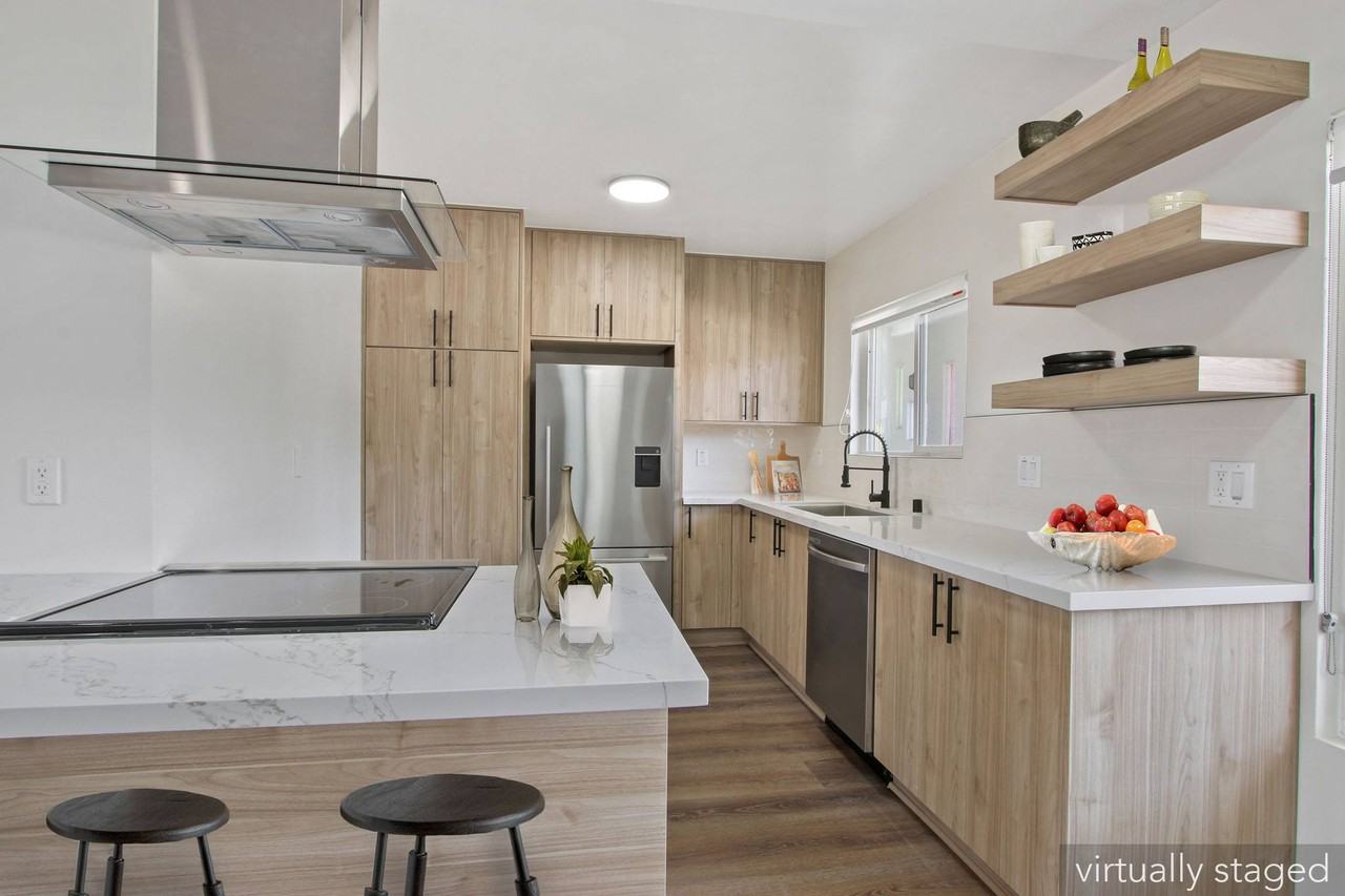 1264 N Sweetzer - Photo 3 of 14