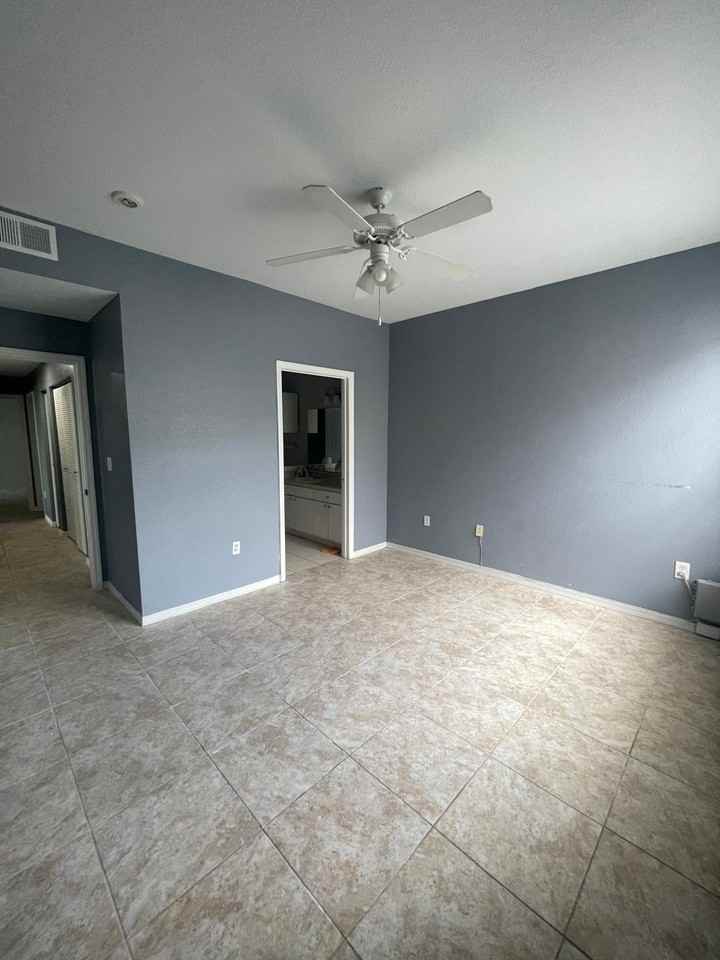 9262 Lake Chase Island Way #9262 - Photo 6 of 20