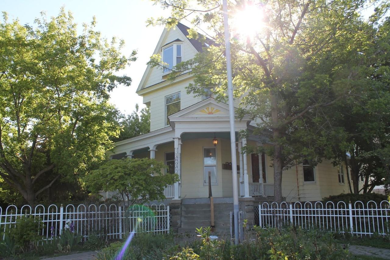 3803 Military St - Photo 3 of 34