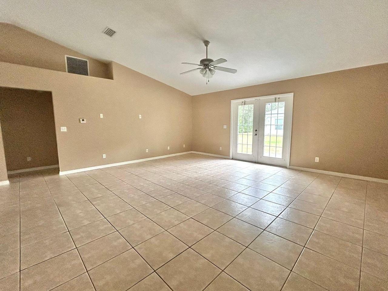 8260 Juniper Rd - Photo 2 of 10