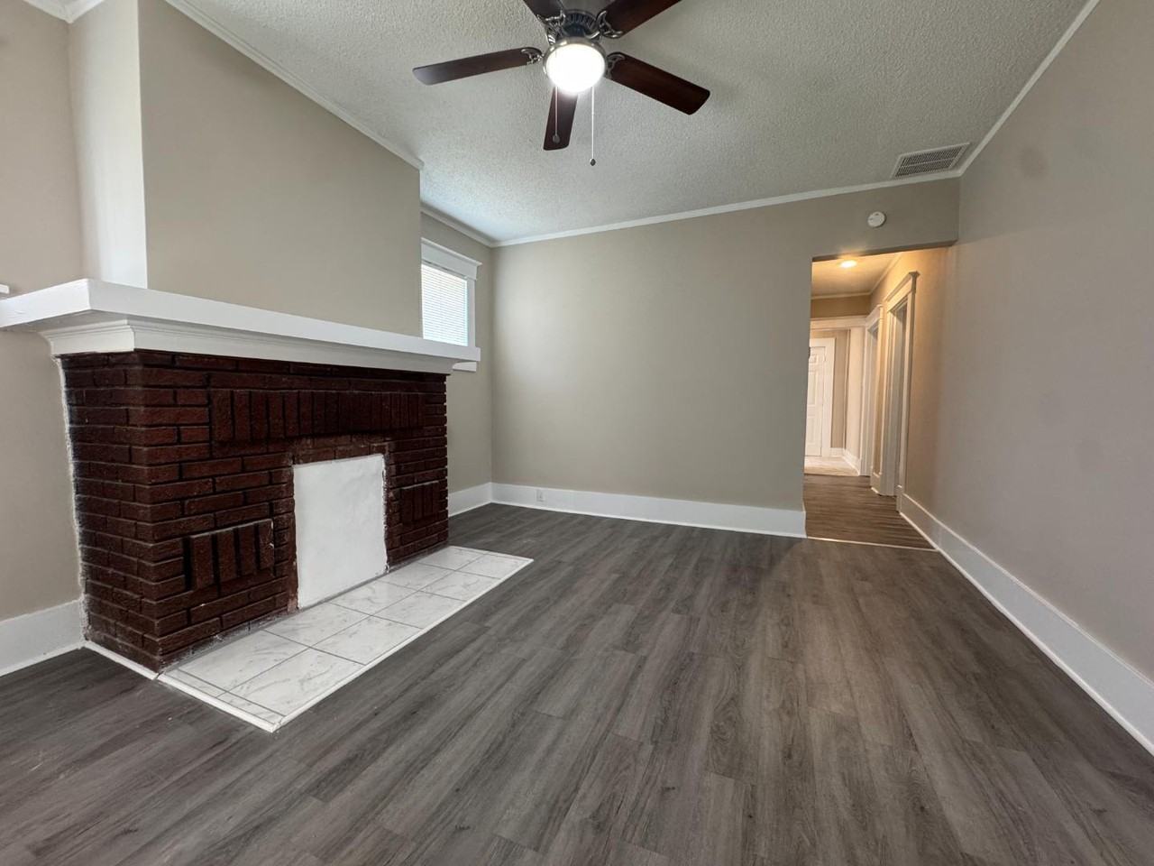 978 Leath St - Photo 4 of 20