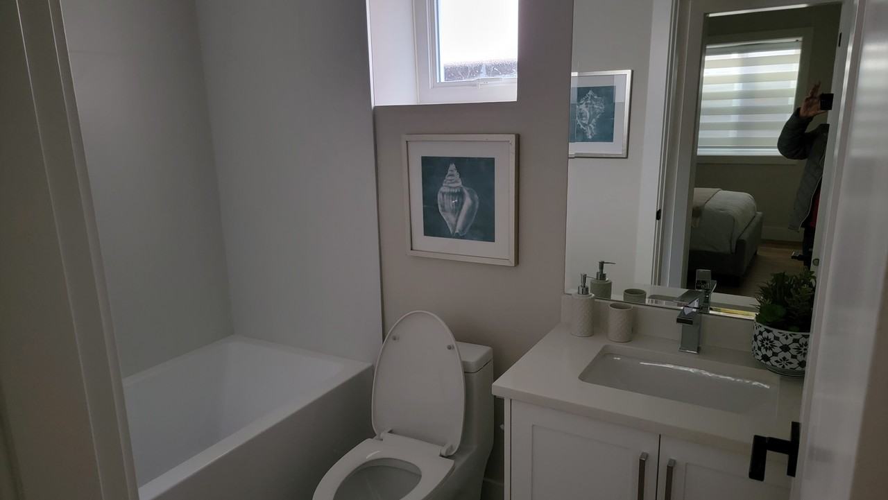 Grandview Heights 2BR - Photo 5 of 6