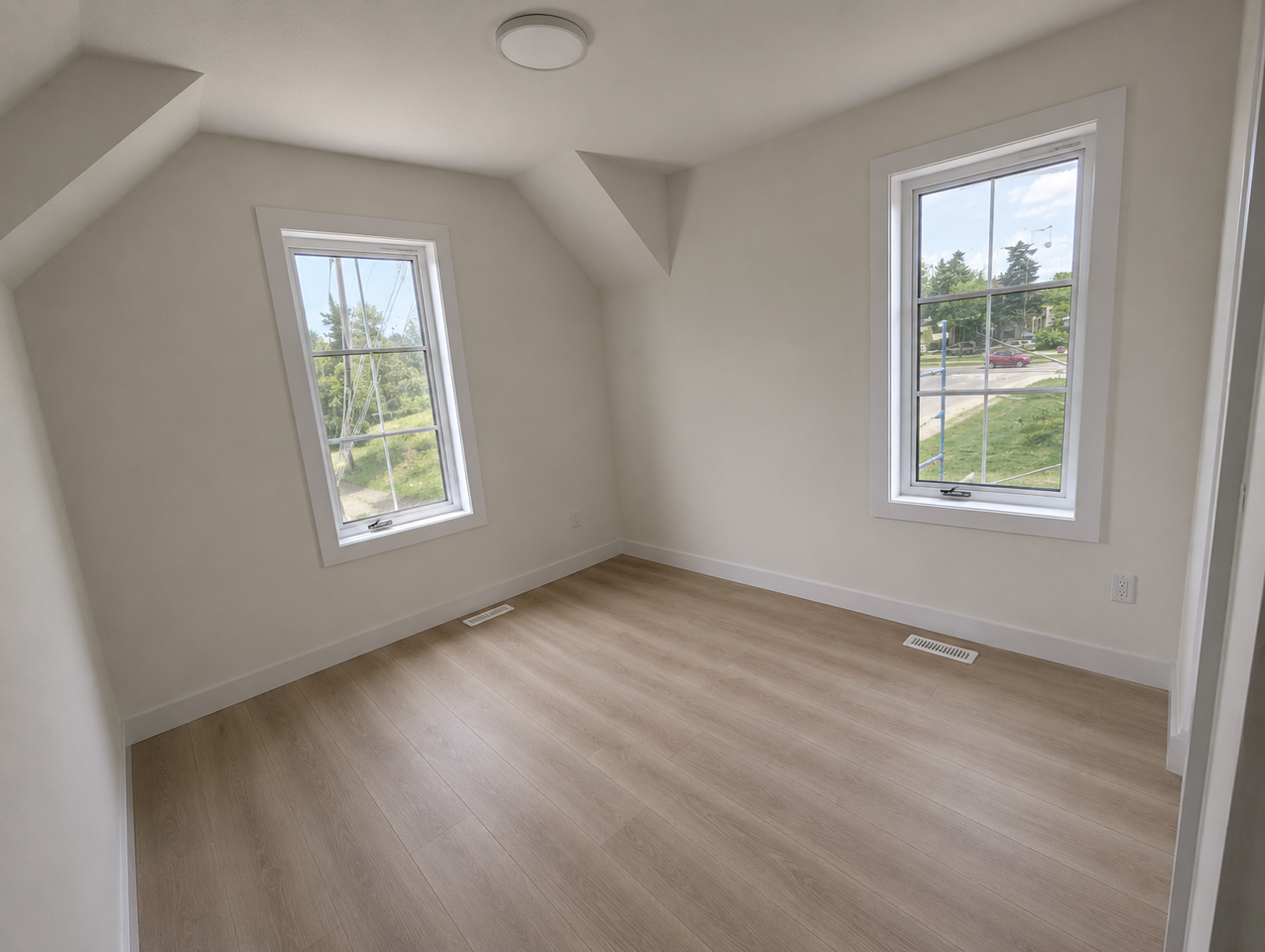 14921-G 106 Avenue NW - Photo 3 of 7