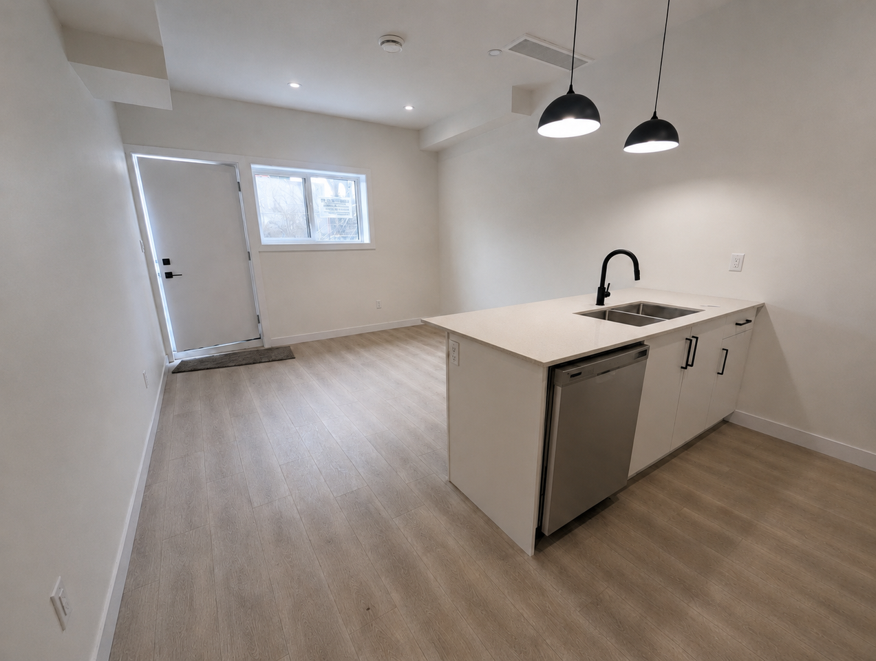 10545 - B 150 Street NW - Photo 2 of 7