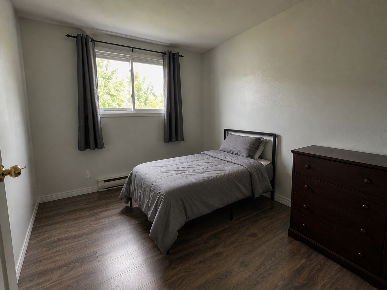 14-15 Tracey Park Drive - Photo 7 of 12