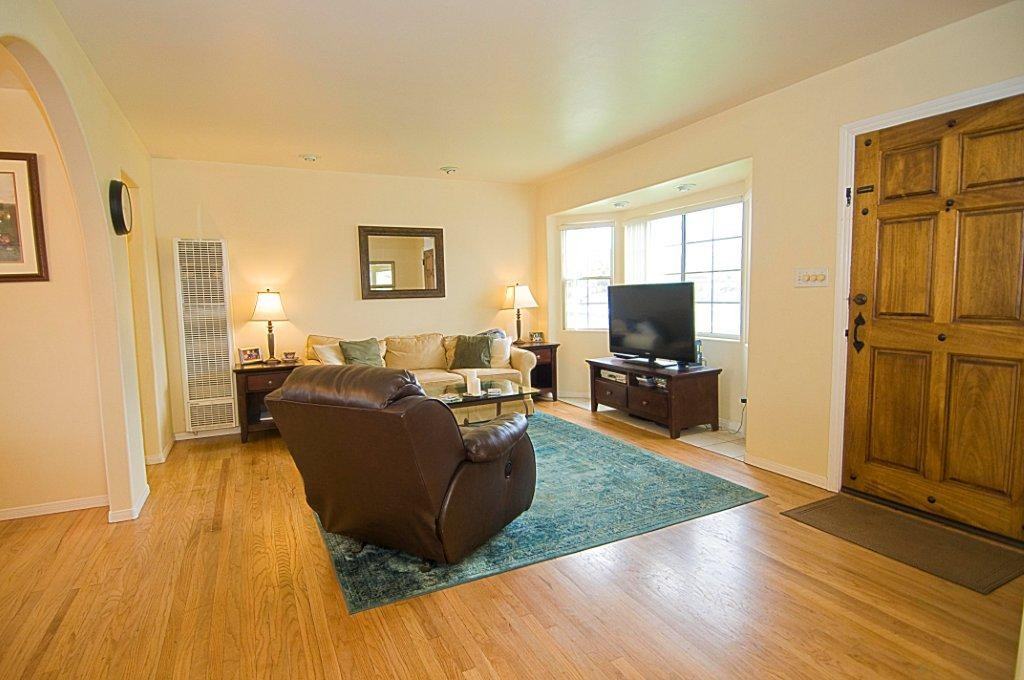 1158 Delaware St #1 - Photo 3 of 10