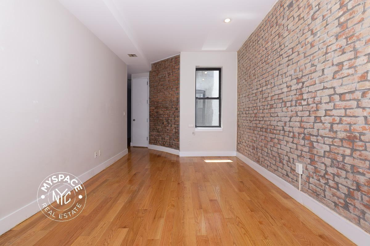 772 Jefferson Ave #3L - Photo 3 of 15