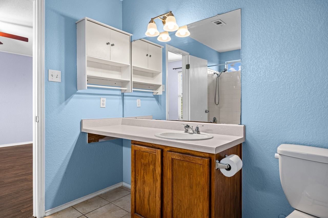 17305 Dashwood Creek Dr #1 - Photo 5 of 12