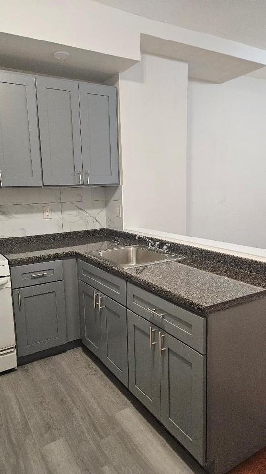 4936 Locust St #1 - Photo 5 of 27