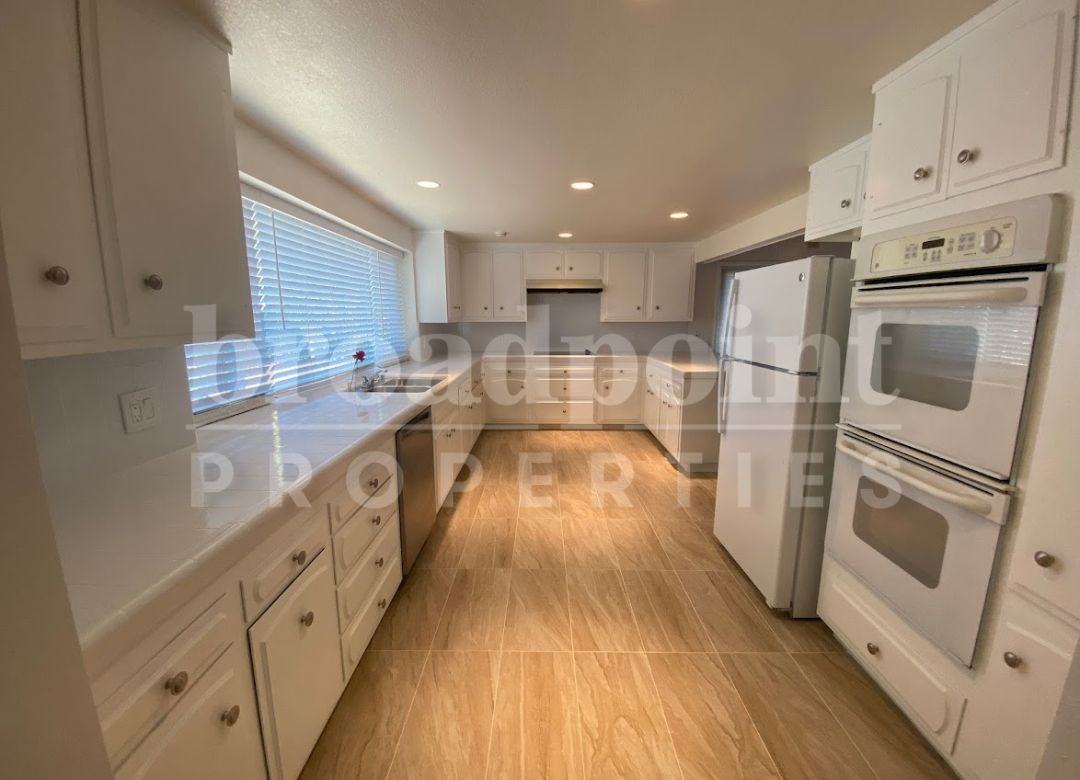 30459 Rolling Hills Dr #1 - Photo 5 of 15