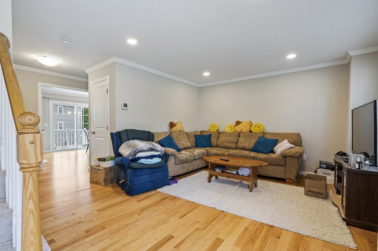 4 Fairview St #1 - Photo 4 of 16