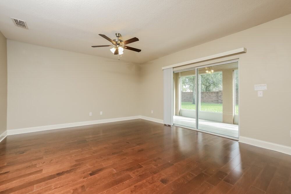 491 Shirley Dr - Photo 3 of 16