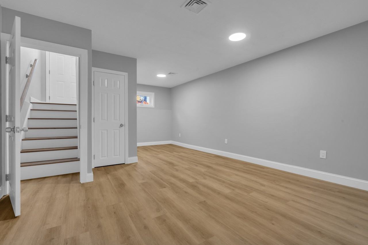 690 Dorchester Ave #1 - Photo 2 of 20