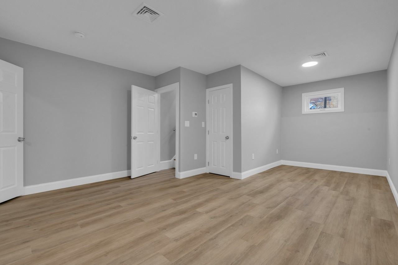 690 Dorchester Ave #1 - Photo 3 of 20