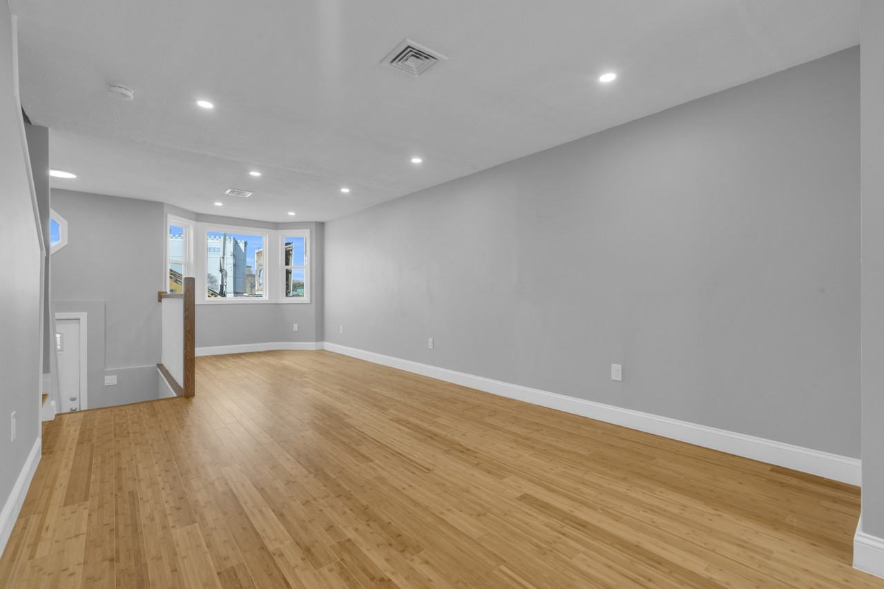 690 Dorchester Ave #1 - Photo 5 of 20
