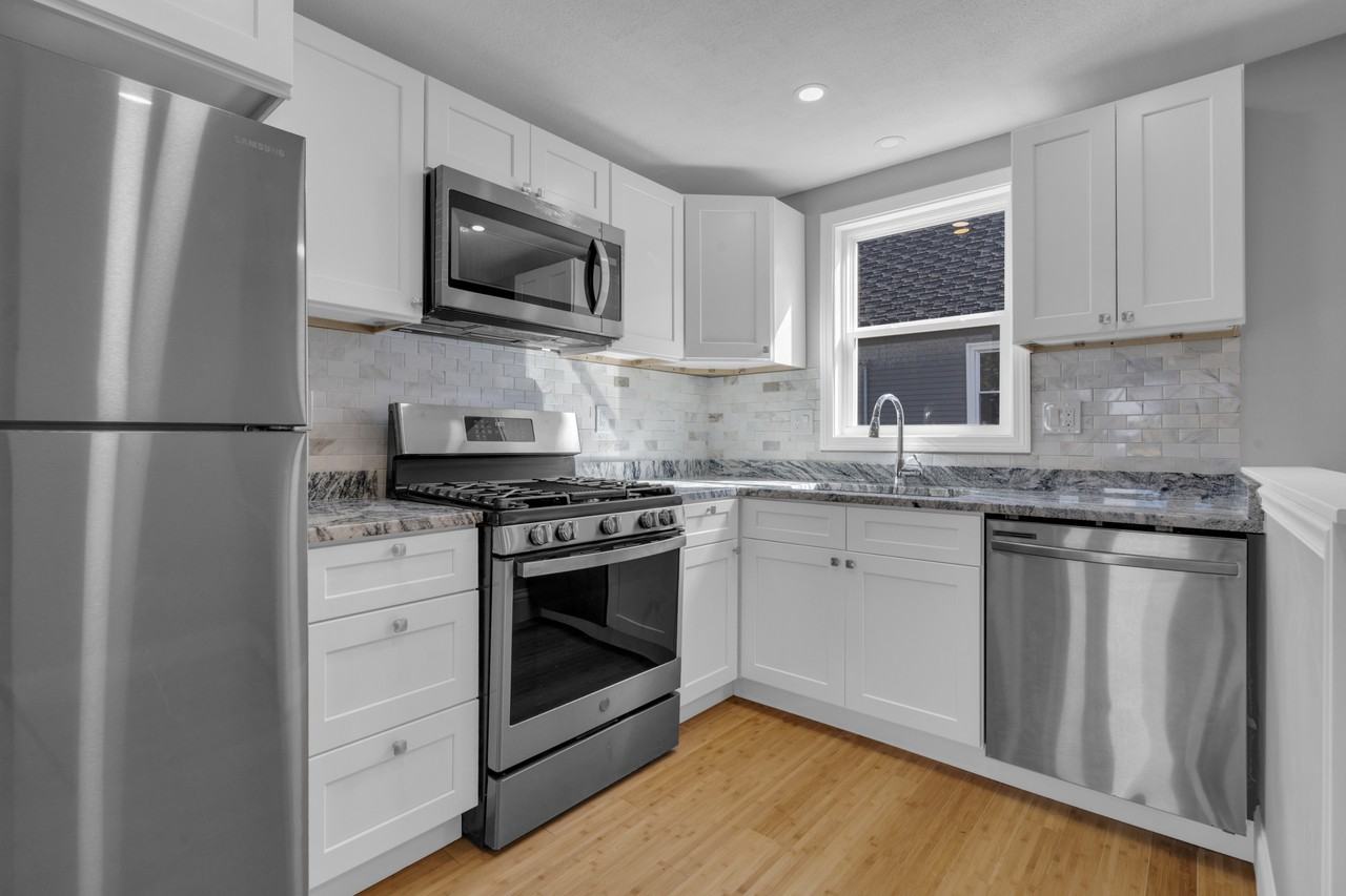 690 Dorchester Ave #1 - Photo 6 of 20