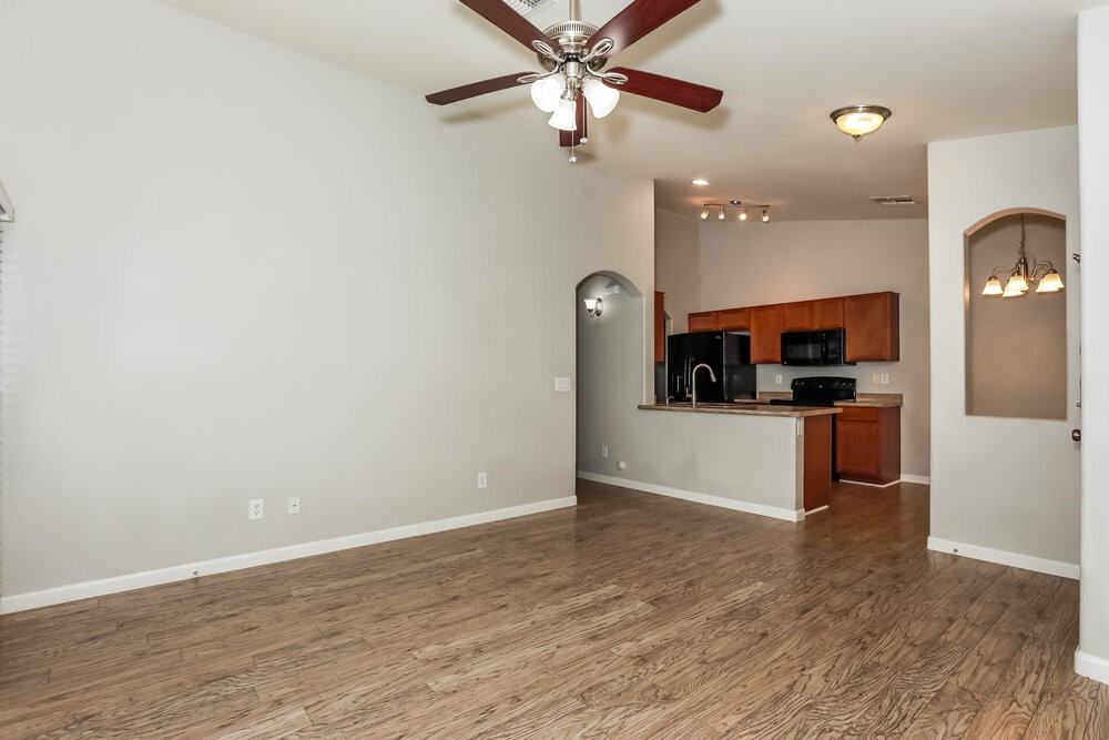 1631 W San Tan Hills Dr - Photo 3 of 16