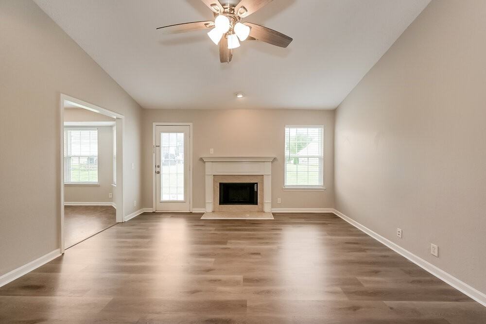 1413 Chesterbrook Ct - Photo 4 of 16