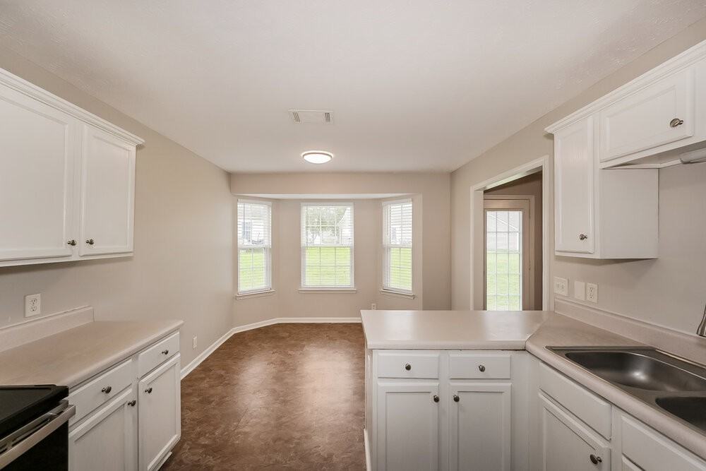 1413 Chesterbrook Ct - Photo 6 of 16