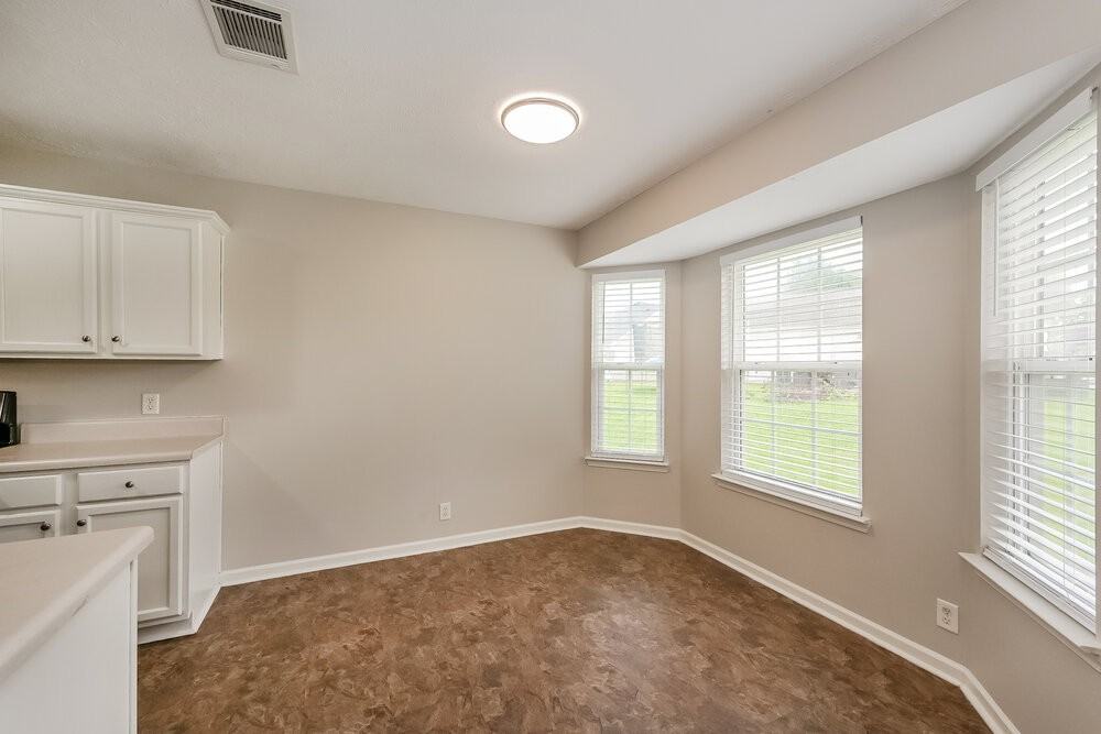 1413 Chesterbrook Ct - Photo 7 of 16