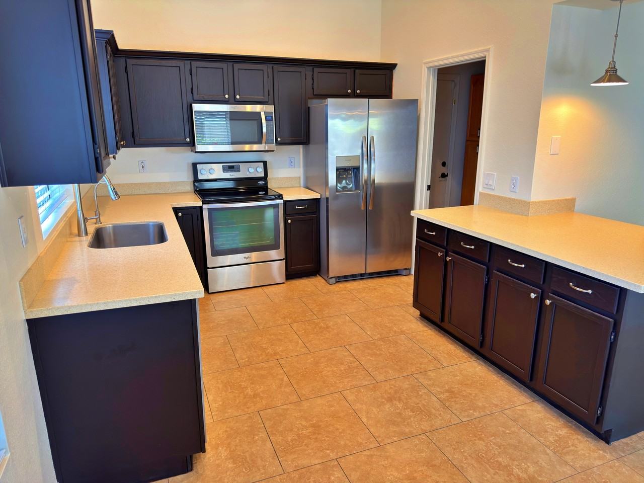 808 N Winthrop Cir #1 - Photo 3 of 10