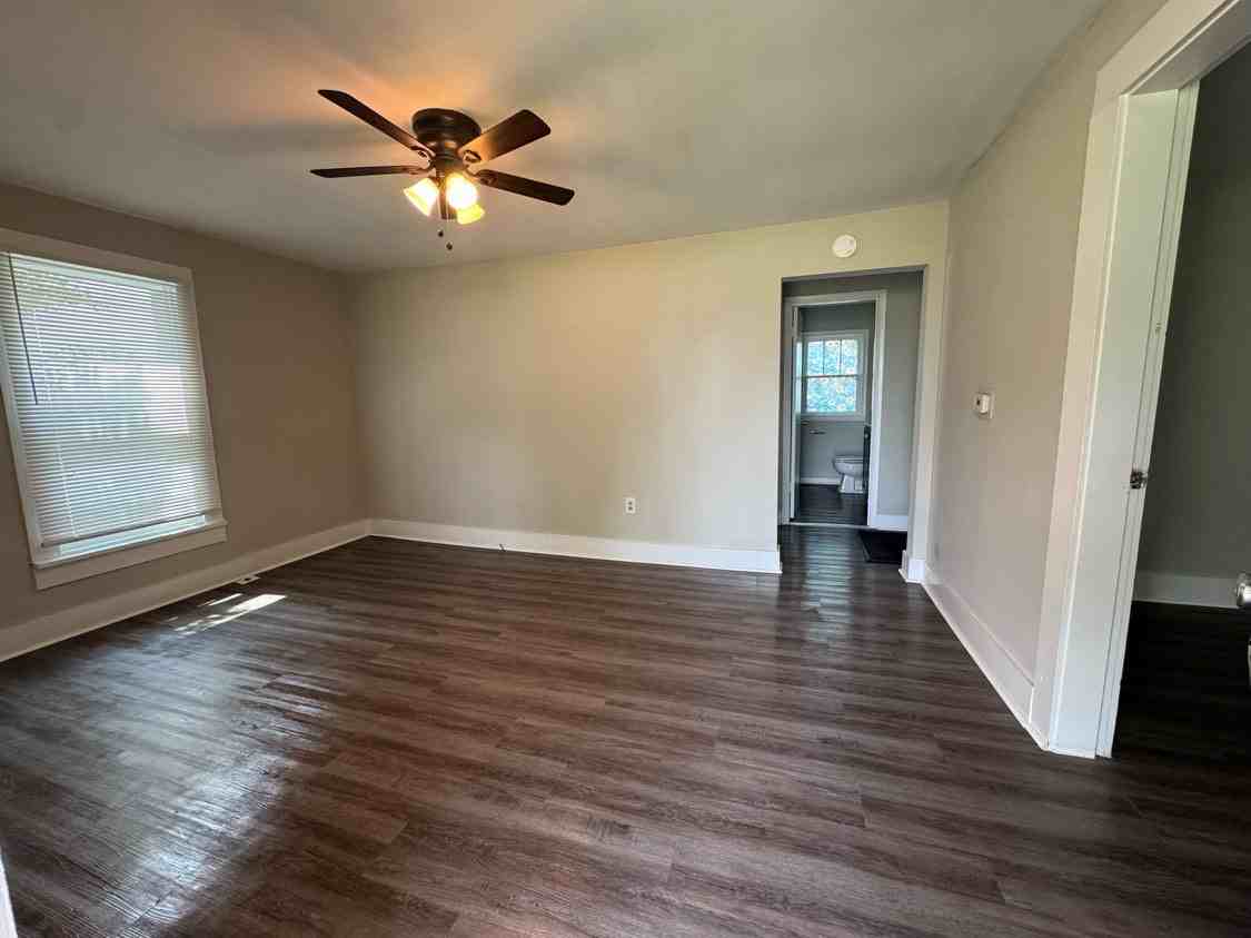 3006 Lakeshore Dr #1 - Photo 4 of 10