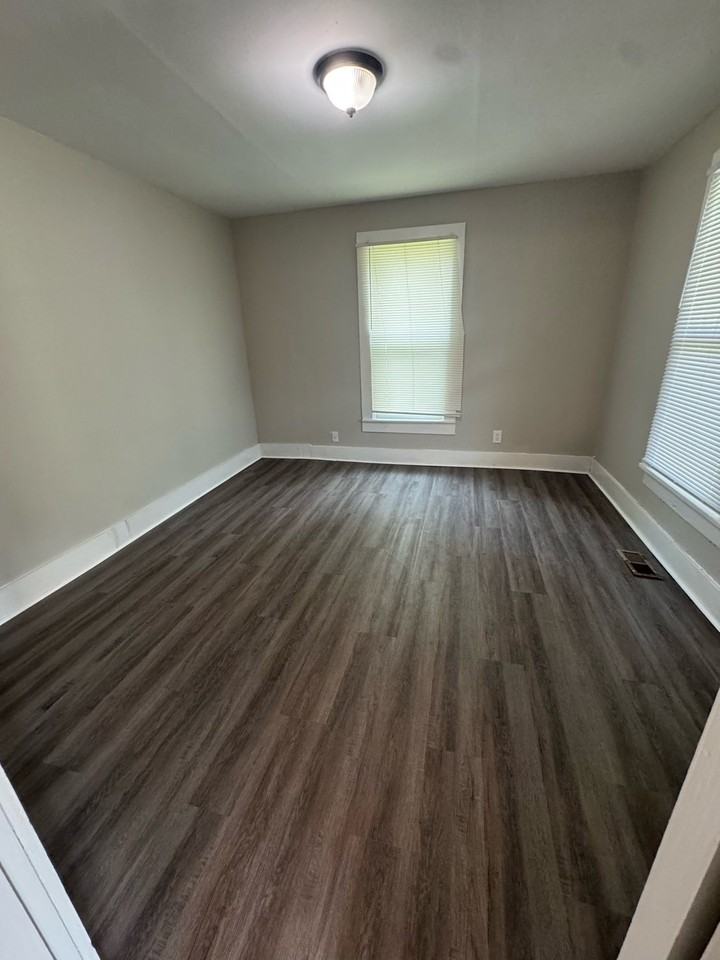 3006 Lakeshore Dr #1 - Photo 5 of 10