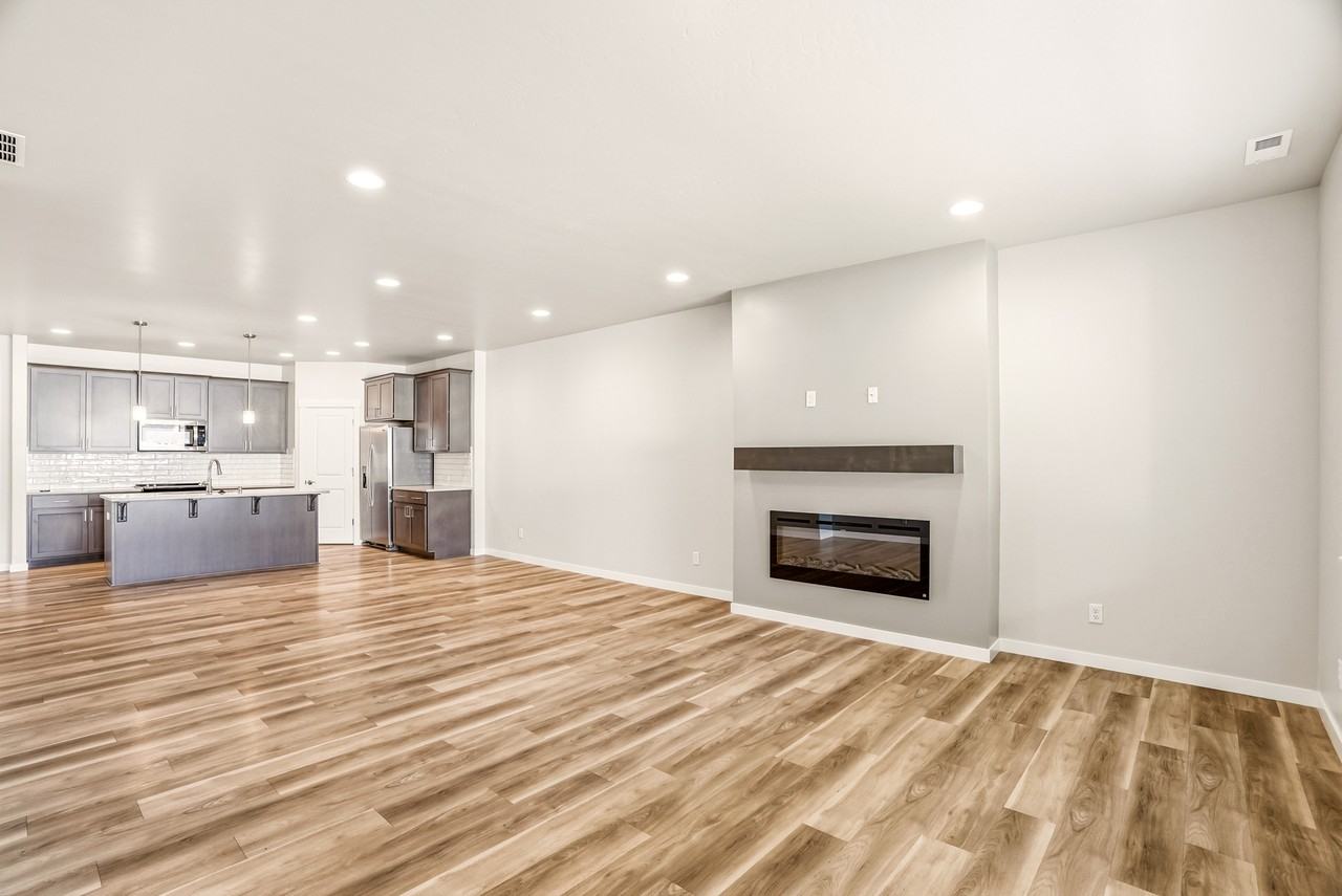1231 N Tschirley Rd #1 - Photo 5 of 29