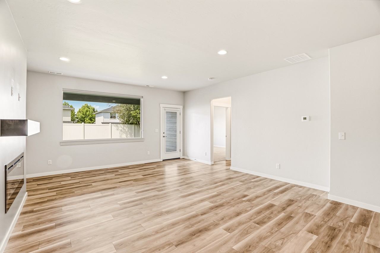 1231 N Tschirley Rd #1 - Photo 7 of 29