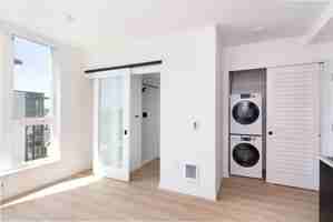 featured image of 838 Ne 66th St