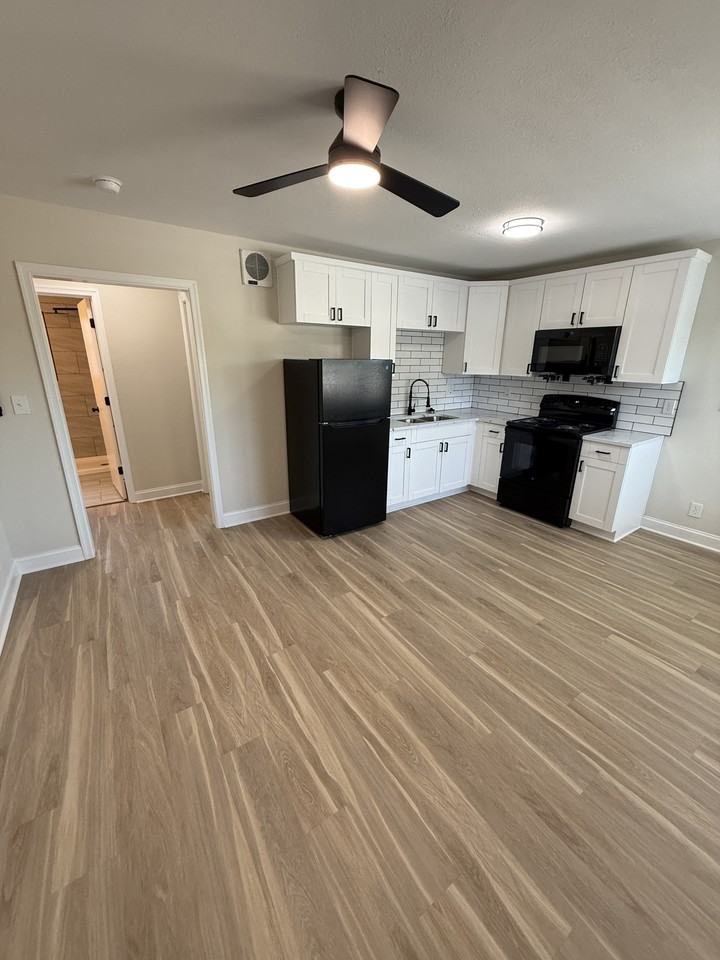 201 East Ocean View AveUnit 3 - Photo 4 of 8