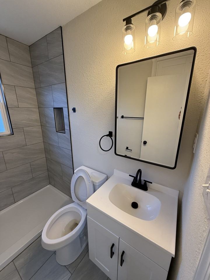 201 East Ocean View AveUnit 4 - Photo 7 of 7