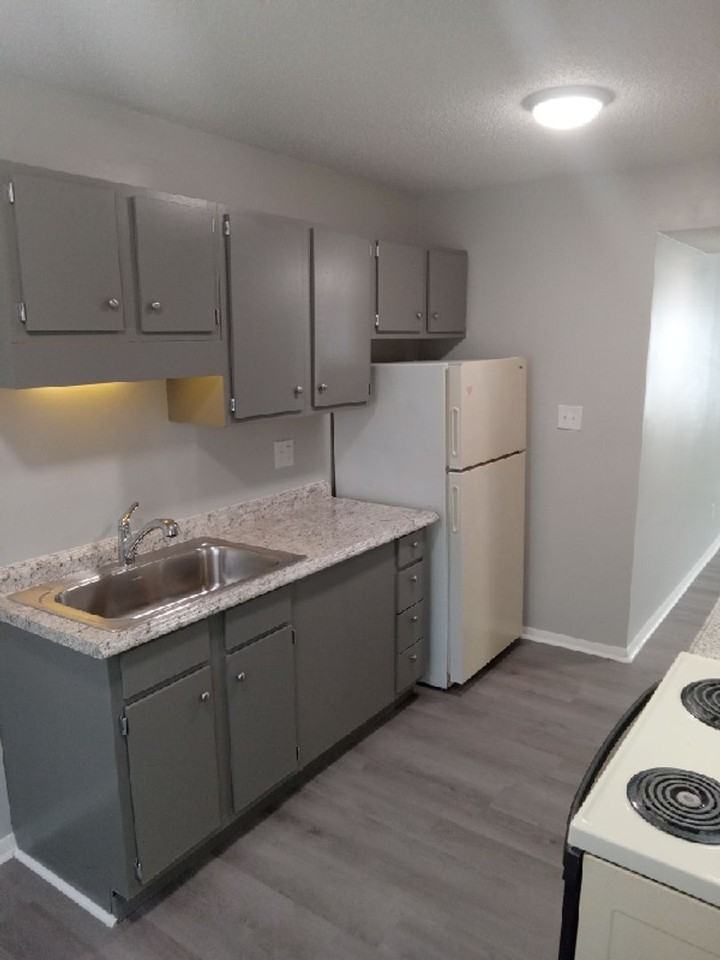 The Cove On Tazewell - Photo 4 of 17