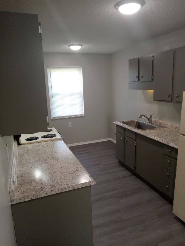 The Cove On Tazewell - Photo 6 of 17