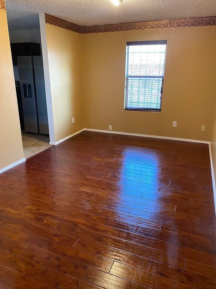 7646 Concordia Ln - Photo 3 of 15