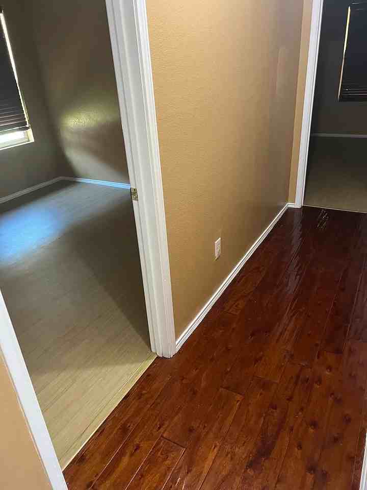 7646 Concordia Ln - Photo 4 of 15