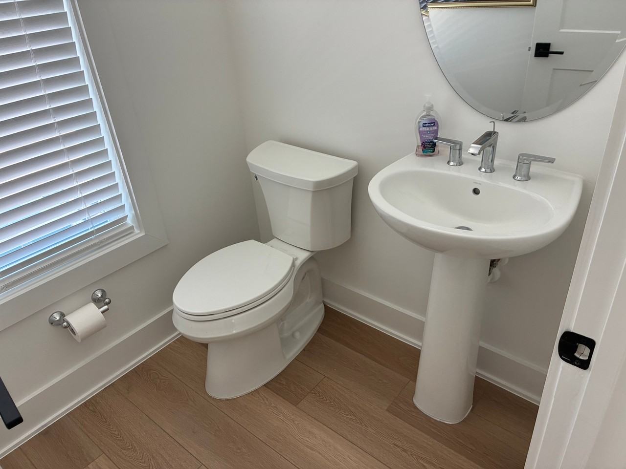 522 Billingshurst Way - Photo 6 of 26