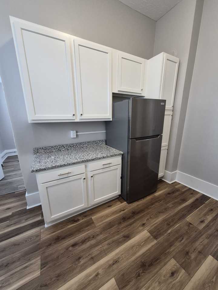 638640 6th Ave #638-2 - Photo 4 of 28