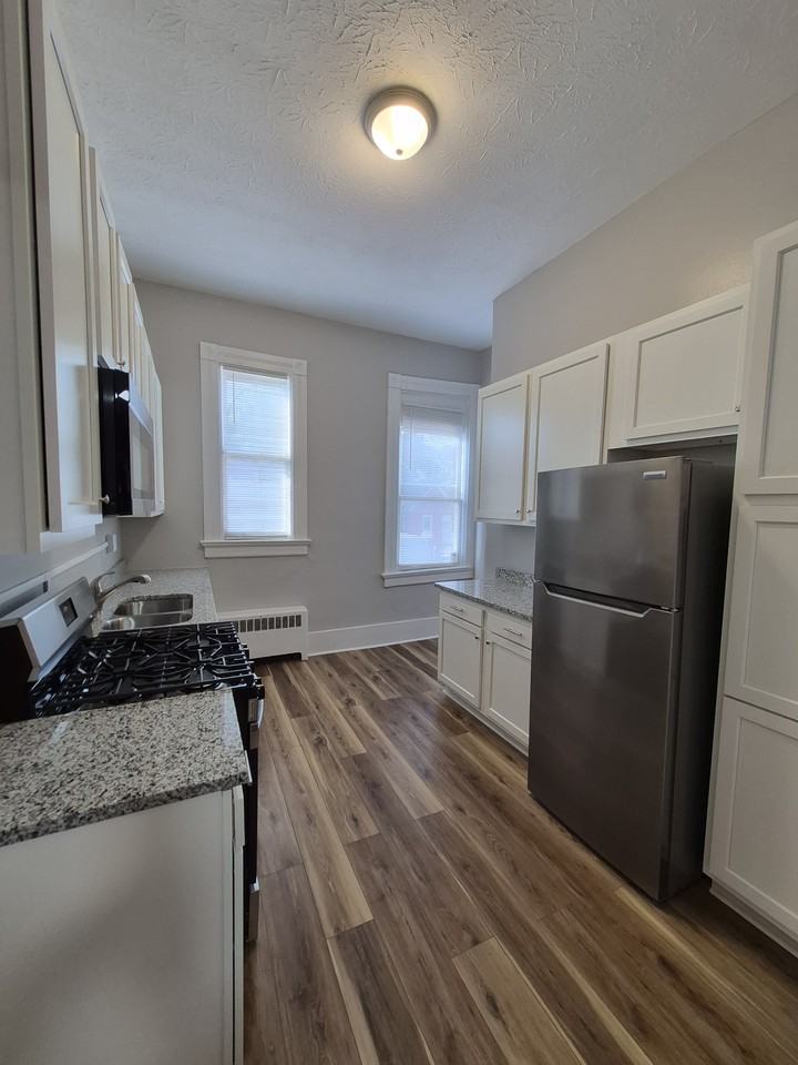638640 6th Ave #638-2 - Photo 6 of 28
