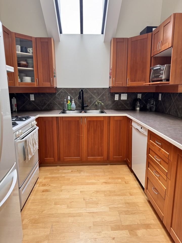 2688 Vine Street #407 - Photo 7 of 29