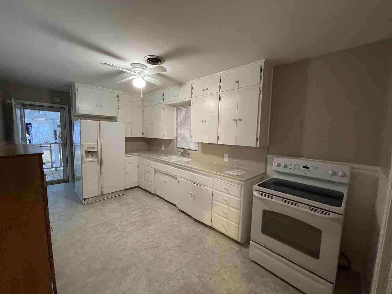 1419 Linden Dr #1 - Photo 4 of 12