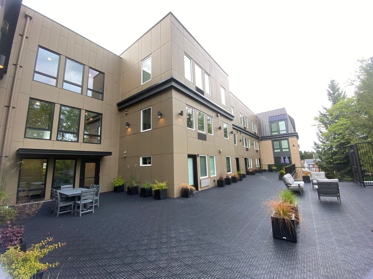 401 UNION - Photo 2 of 24