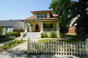 featured image of 2506 W Woodlawn Ave #4
