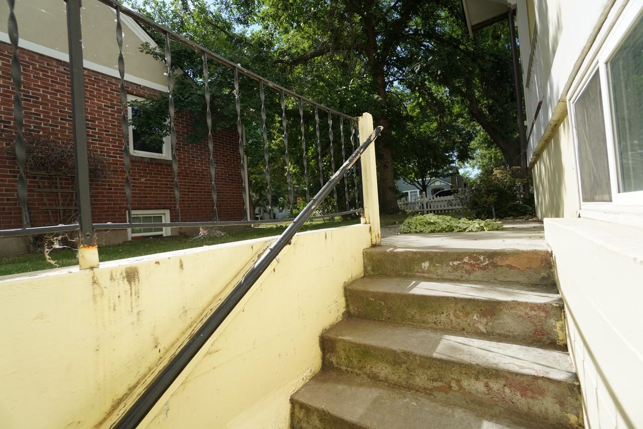 2506 W Woodlawn Ave #4 - Photo 4 of 37